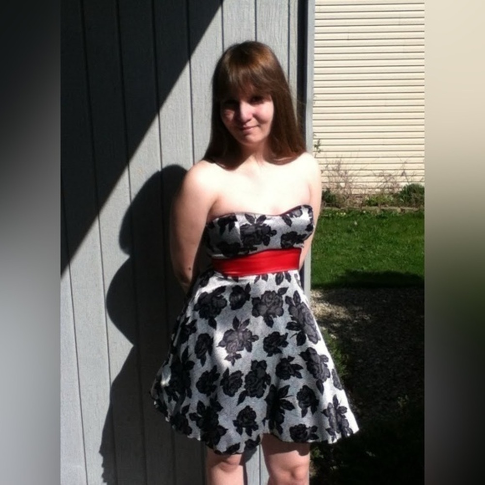Trixxi Strapless Floral Semiformal Dress Size 5 NEW NWT - Picture 3 of 10
